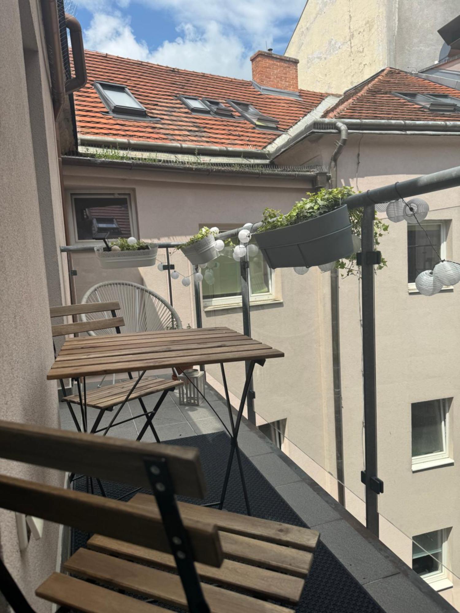 ברטיסלאבה Apartments Bastova, Stela & Mia Apartments מראה חיצוני תמונה